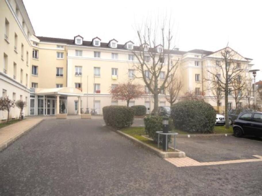 Ferienwohnung Cosy flat Bussy-Saint-Georges Exterior foto